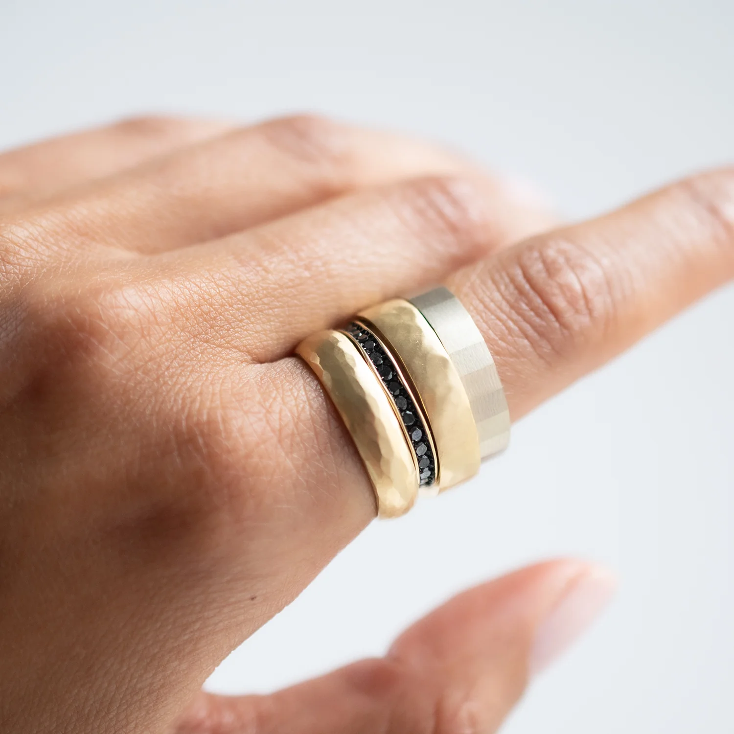 Half Round Hammered Band - Image 4