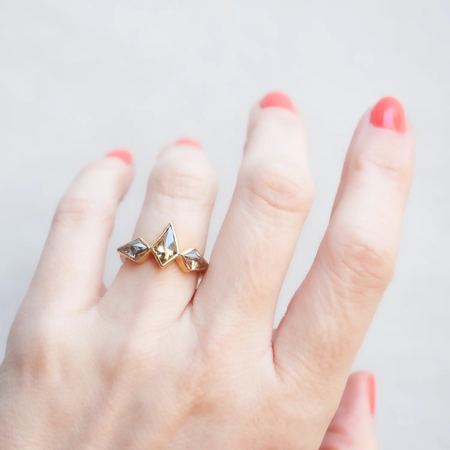 Bezel Kite Ring - Image 2