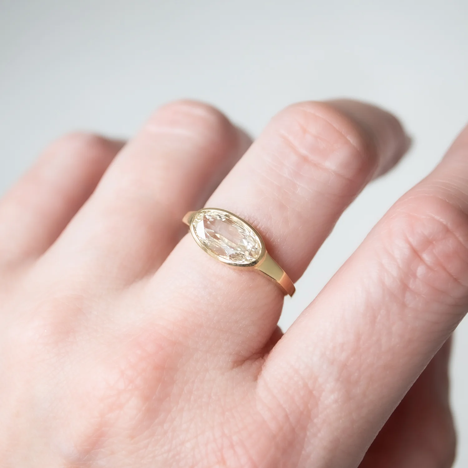 Bright Ellipse Diamond Ring - Image 6