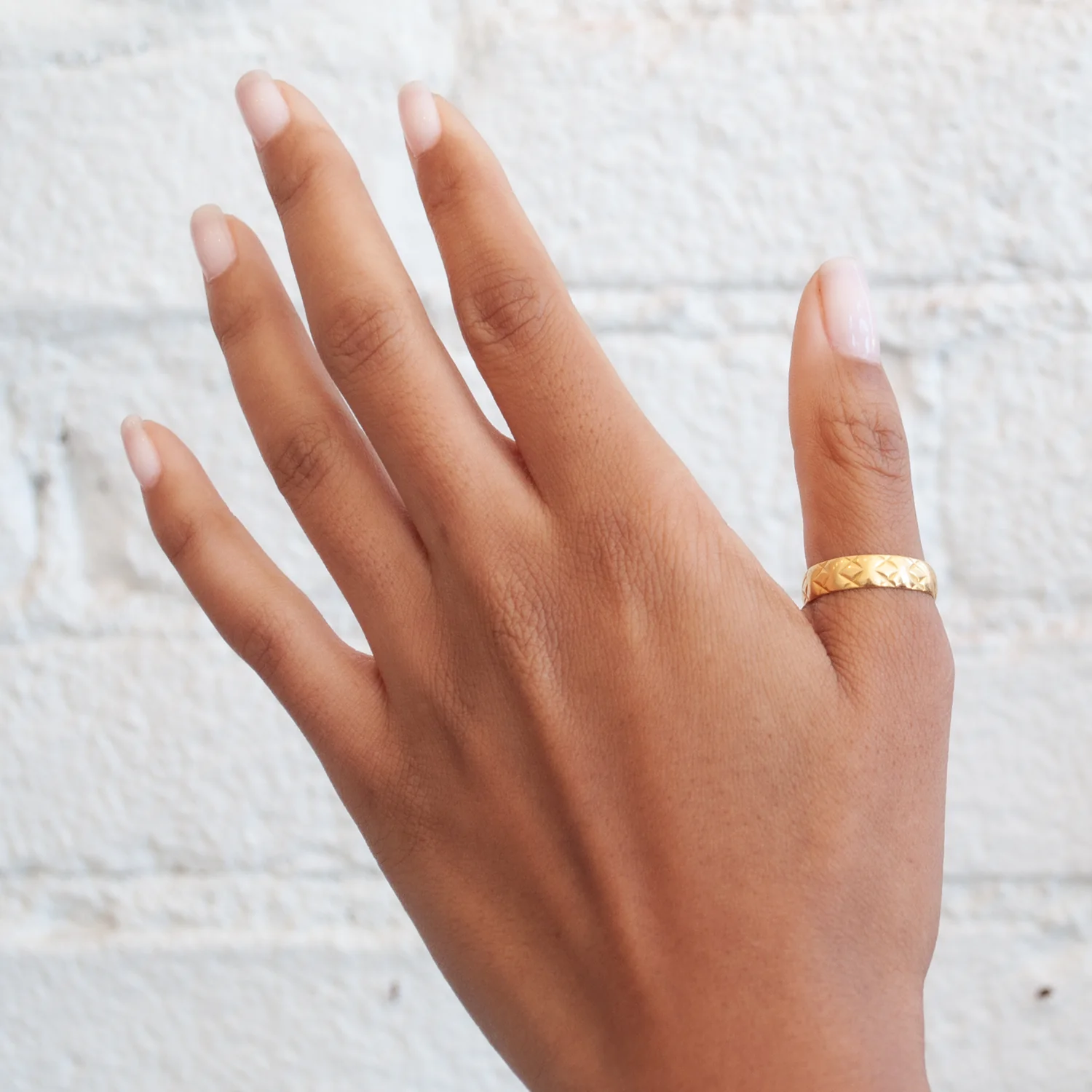 Cross Hatch Gold Band - Image 2