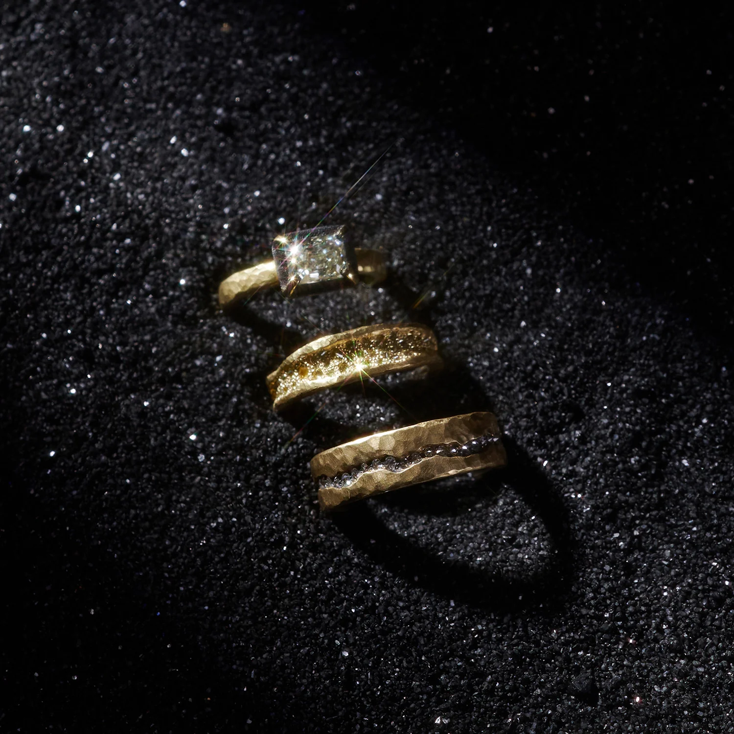 Diamond Valley Gold Fissure Ring - Image 3