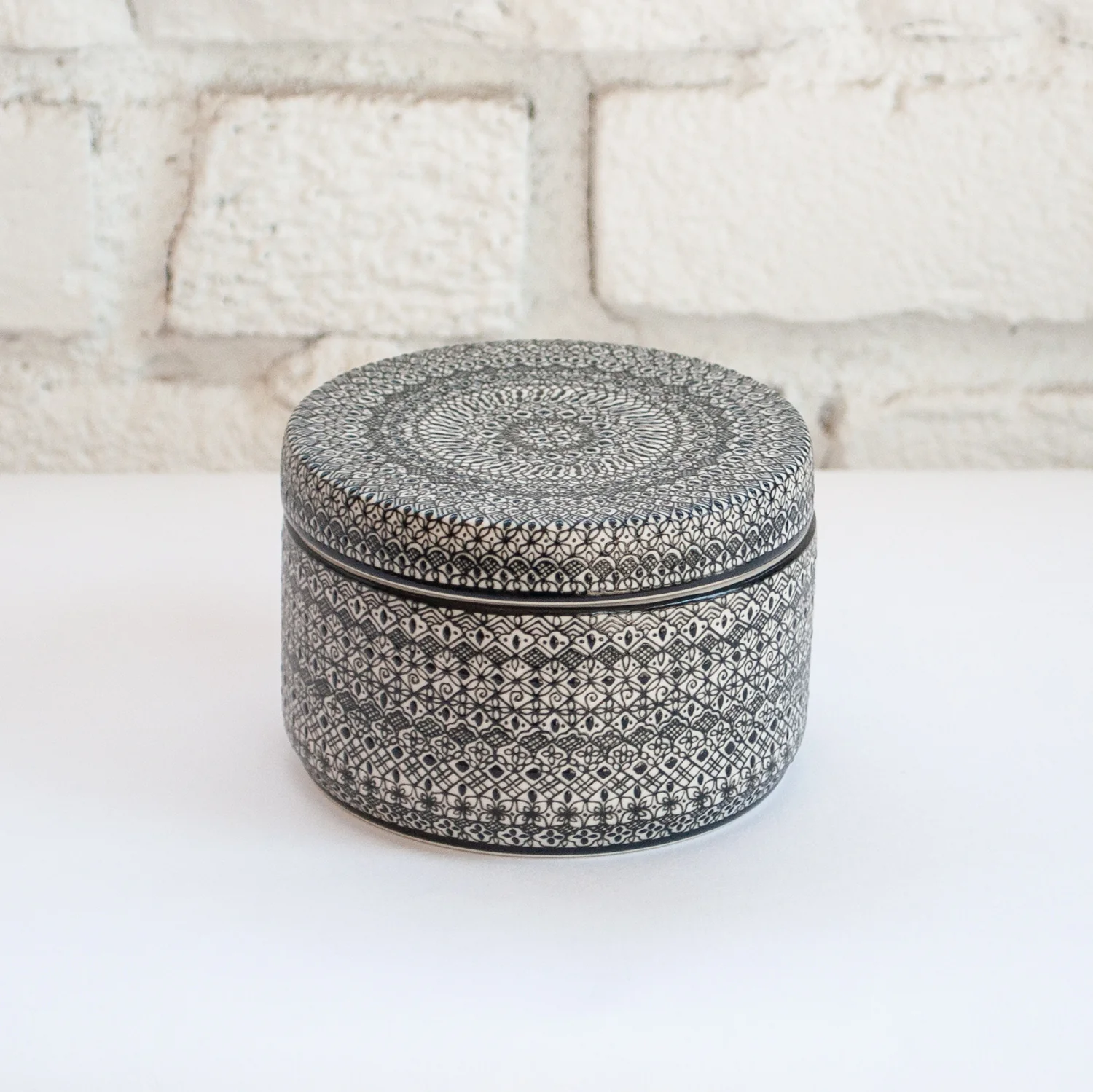 Flat Lidded Jar - Image 5