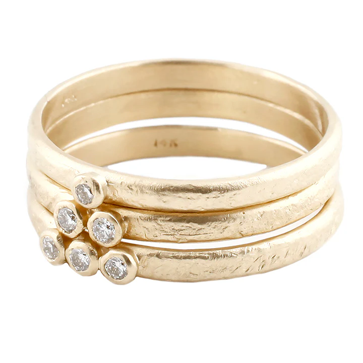 Gold Three Diamond Ring - Image 4
