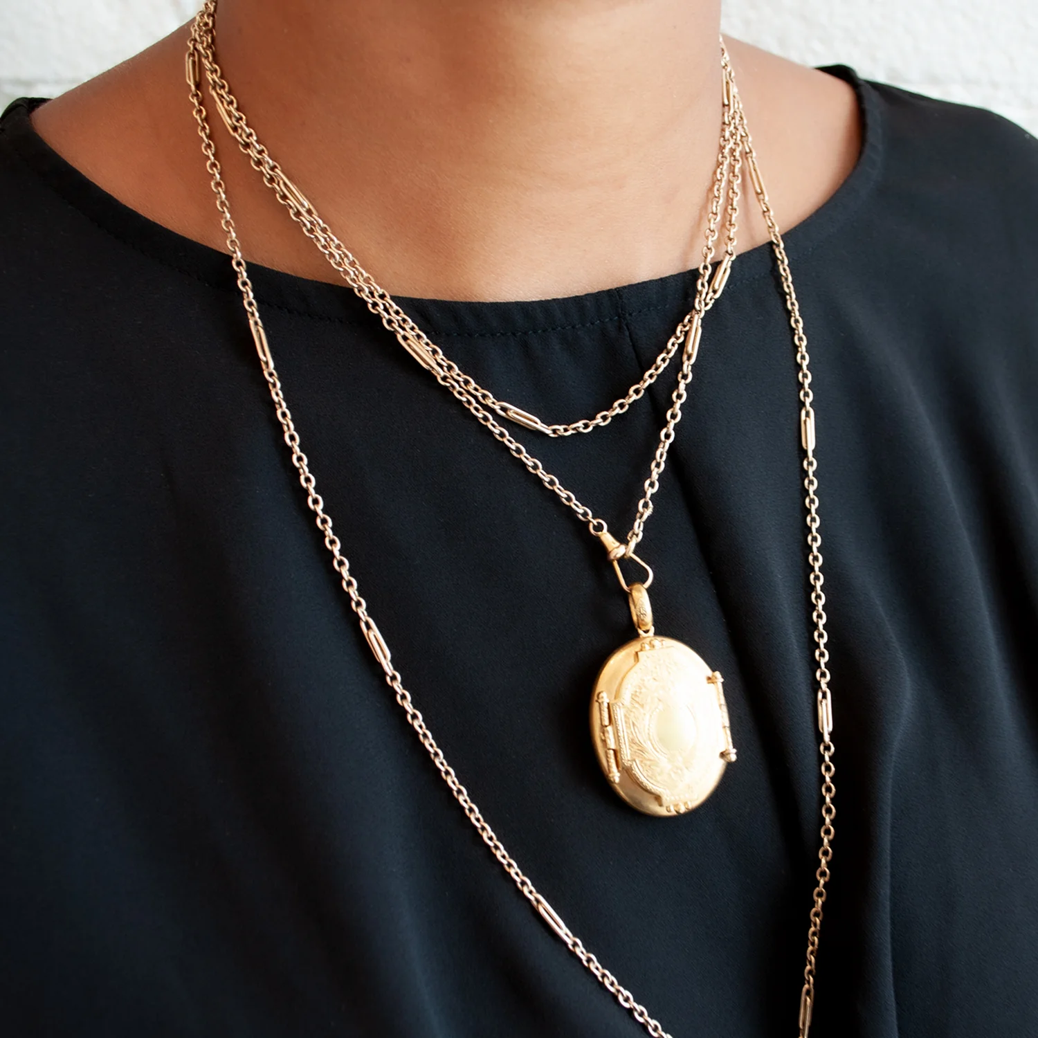 Golden Botanical Locket - Image 2