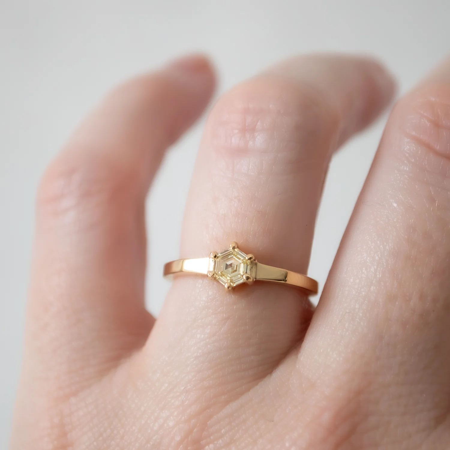 Golden Star Diamond Ring - Image 6