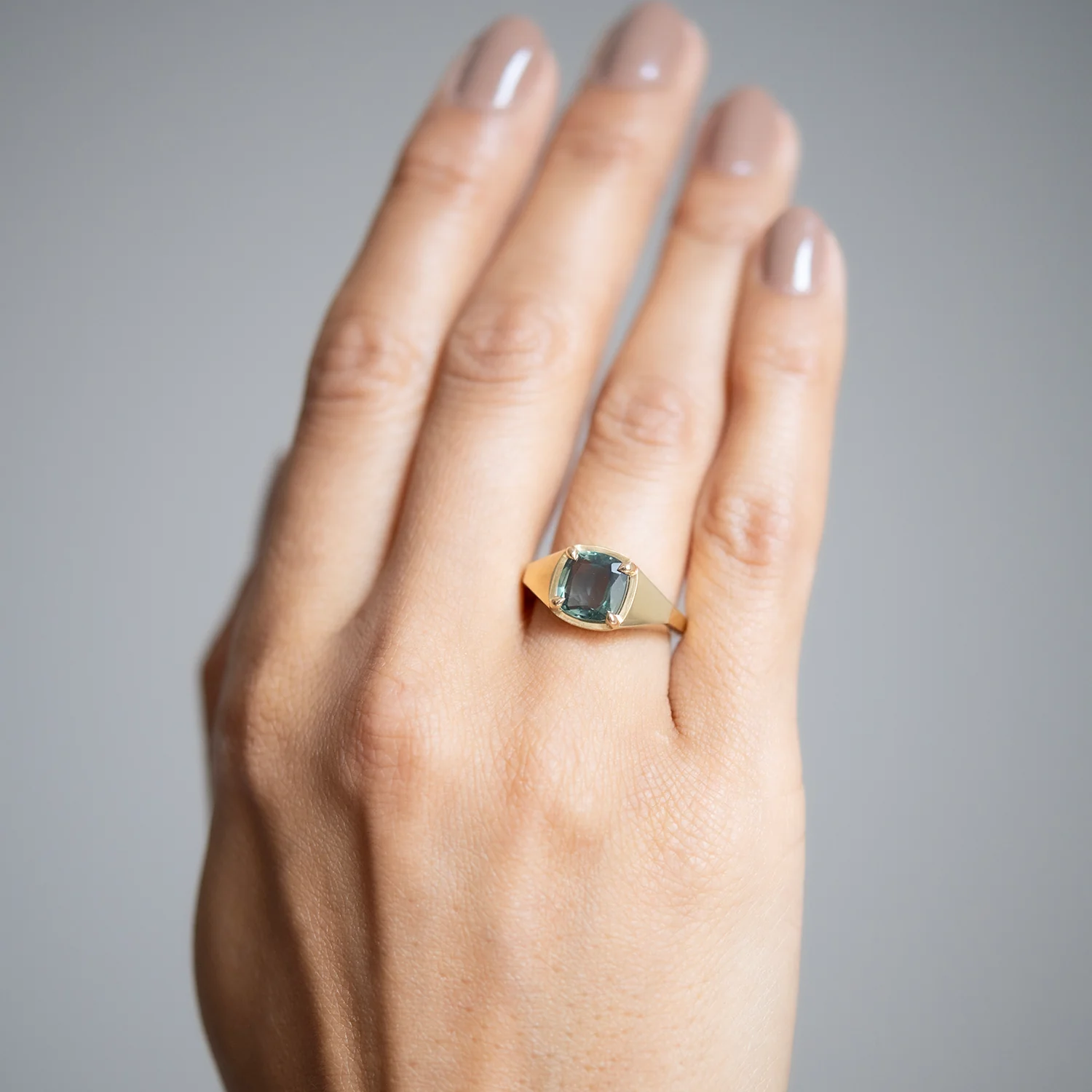 Green Lagoon Empire Ring - Image 2