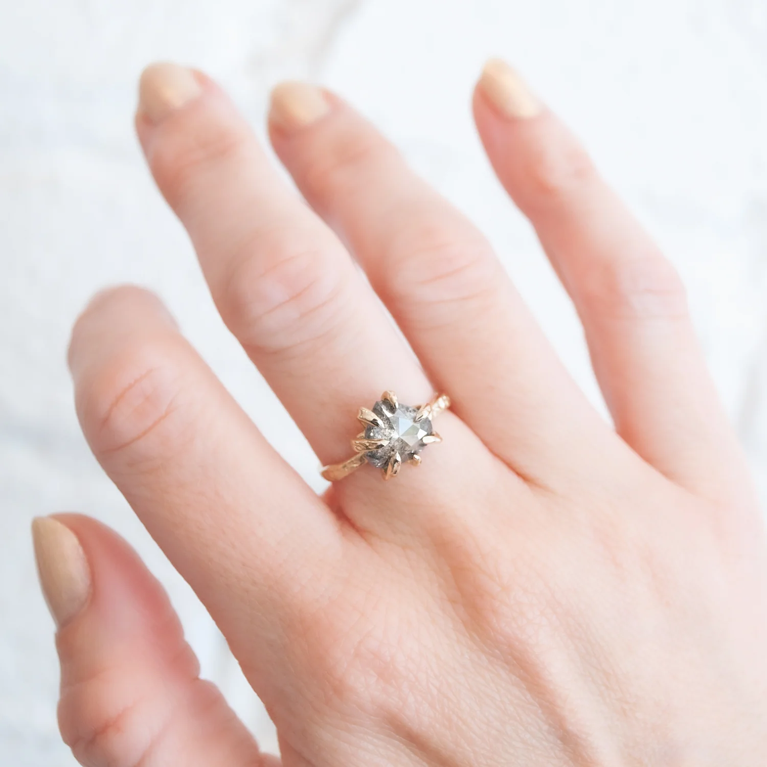 Hill Top Stingray Claw Solitaire Ring - Image 2