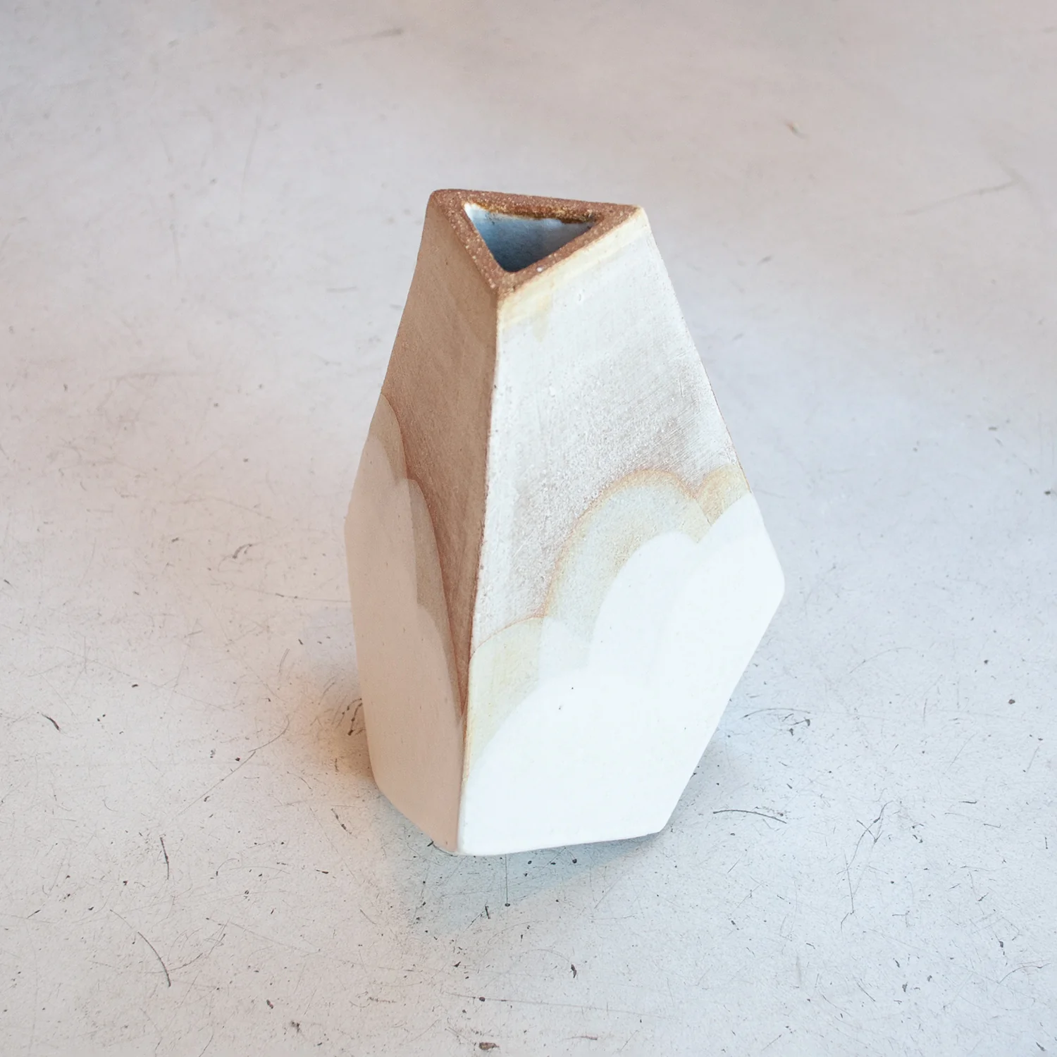 Small Mountain Vase - Image 5
