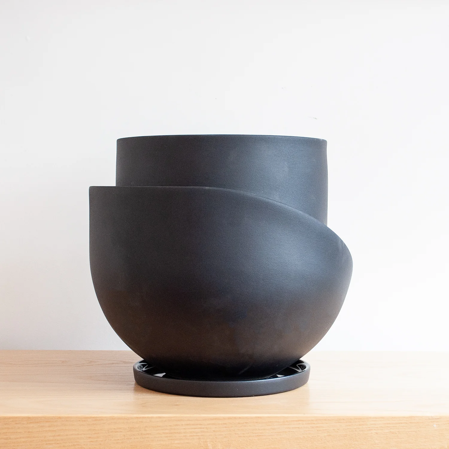 Large Vayu Planter - Image 2