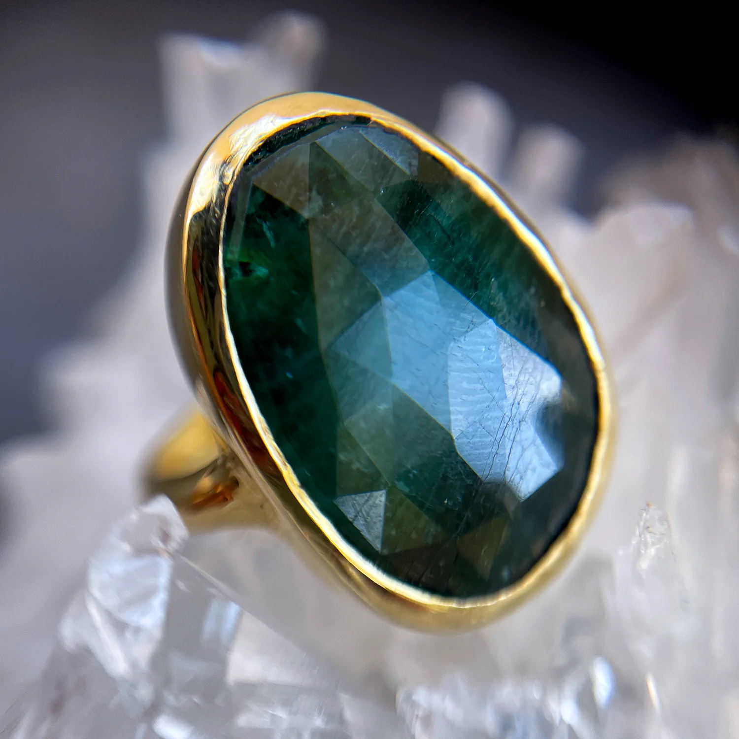 Crown Emerald Slice Ring - Image 6