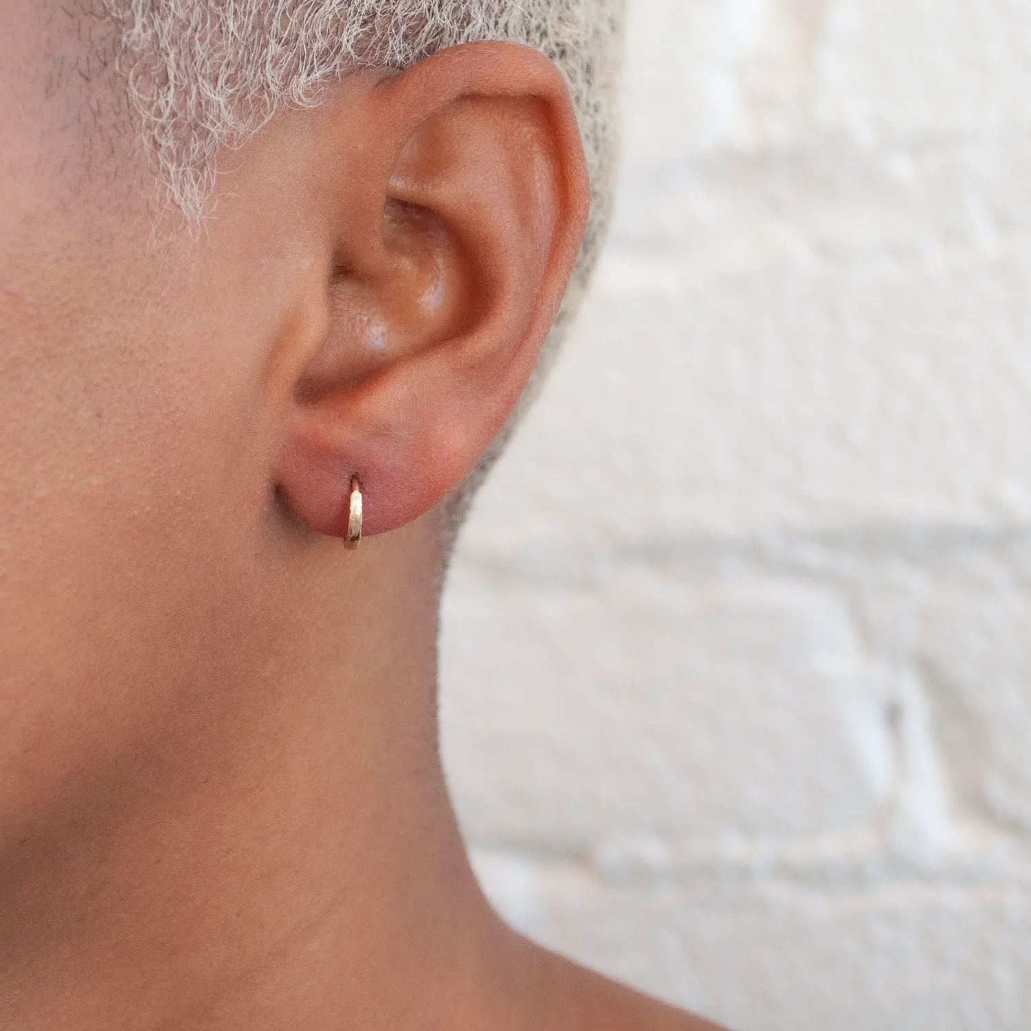 LI Textured Clicker Hoops - Image 2