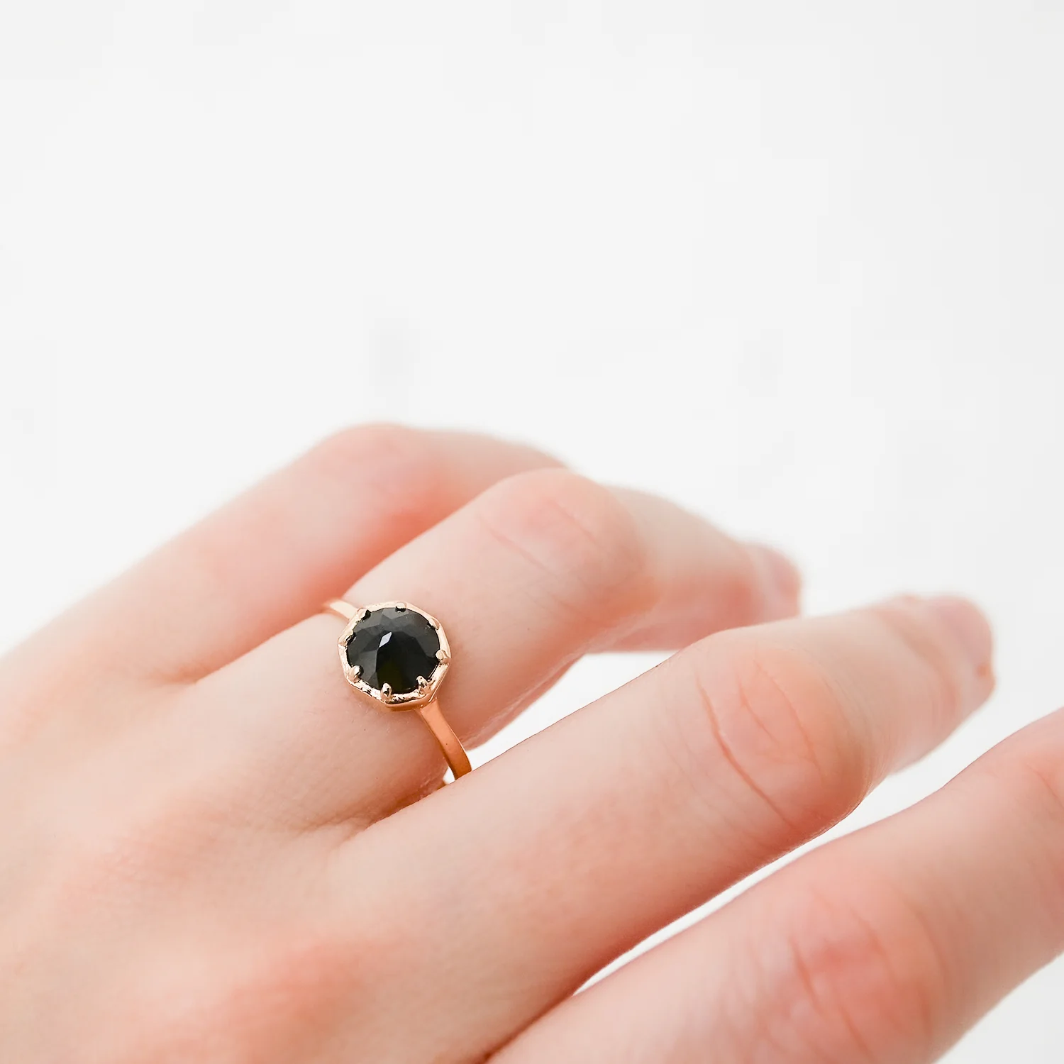 Spinel Gold Ring - Image 2