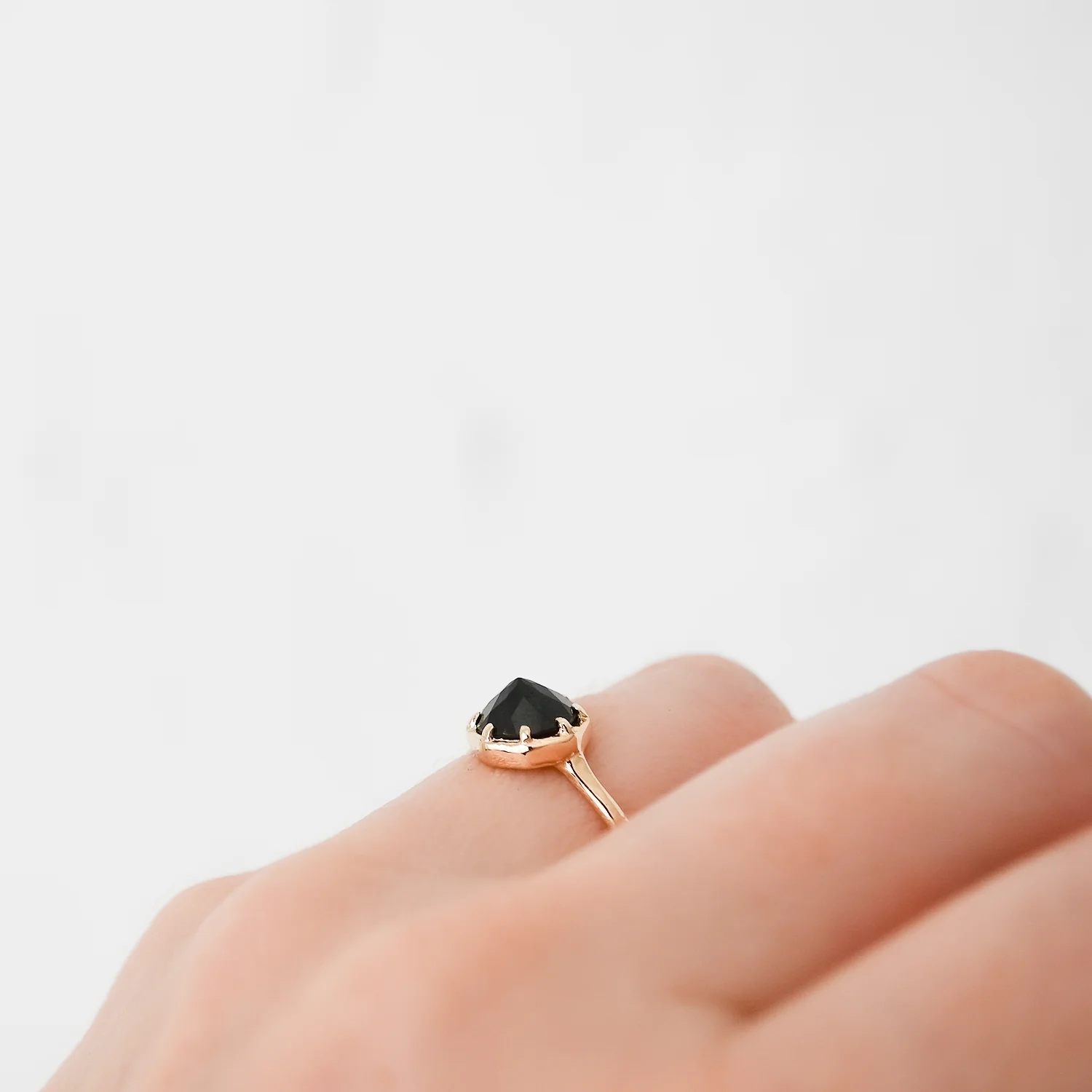 Spinel Gold Ring - Image 4