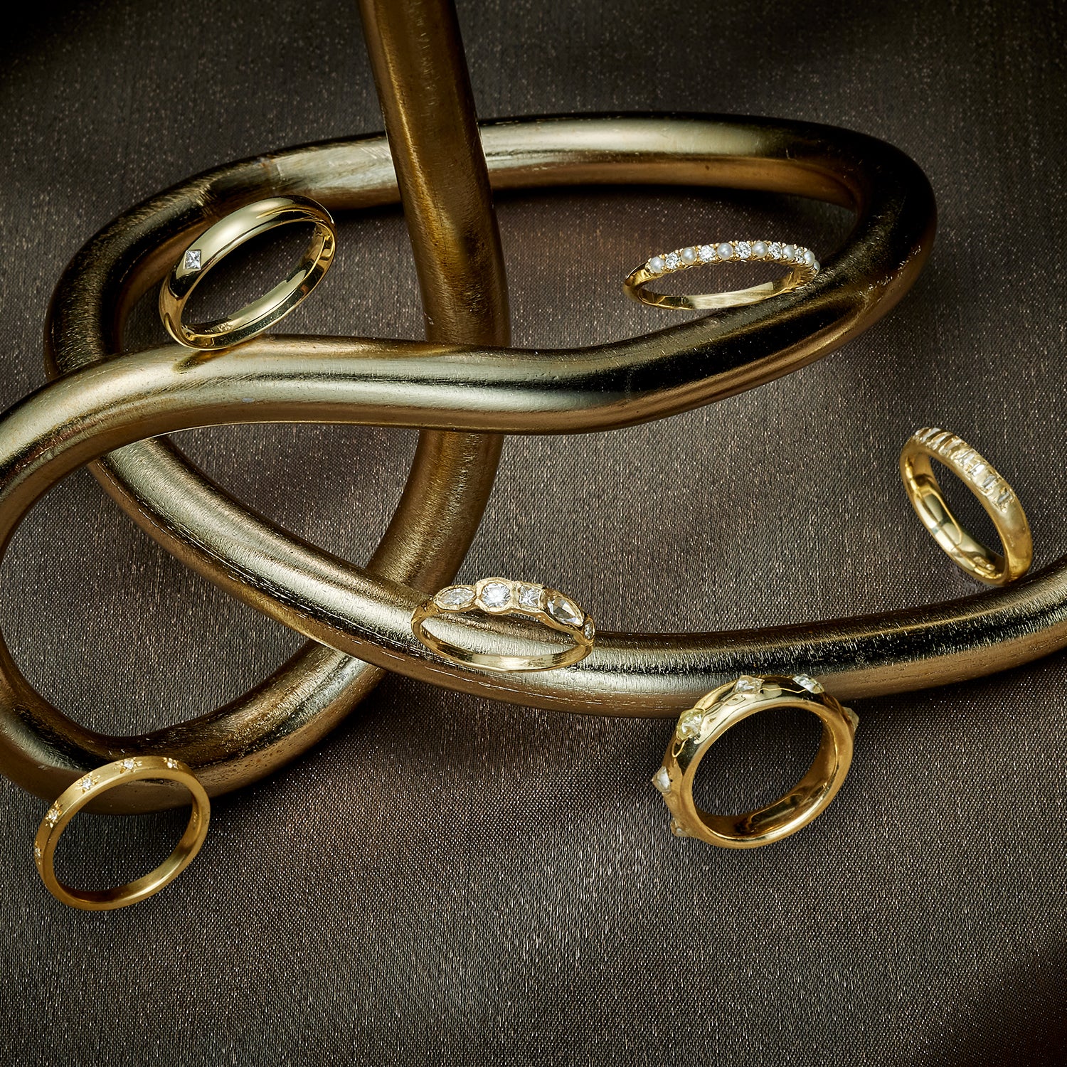 LX Icy White Baguette Diamond Scatter Band - Image 9