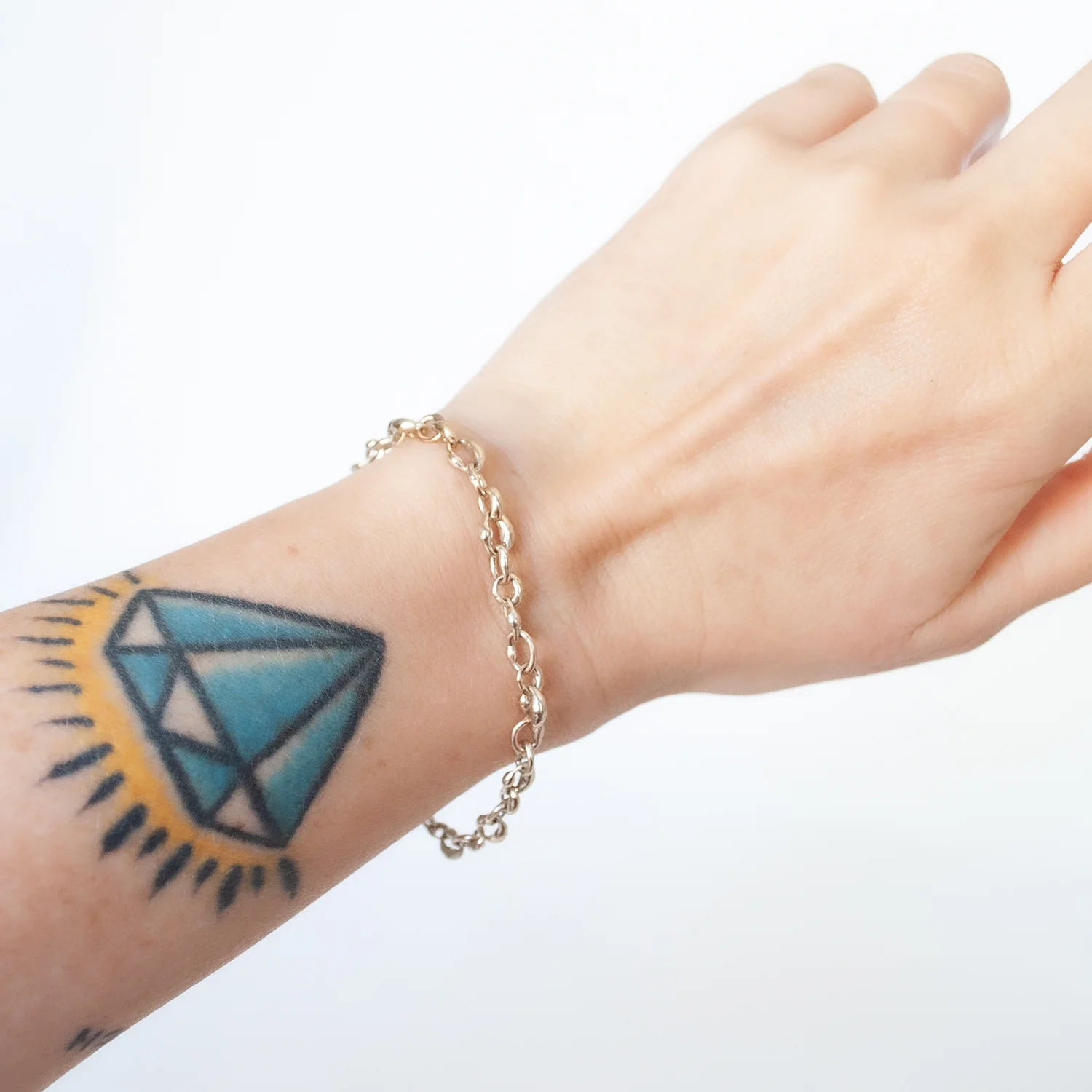 Oval Link Gold Chain Bracelet - Image 2