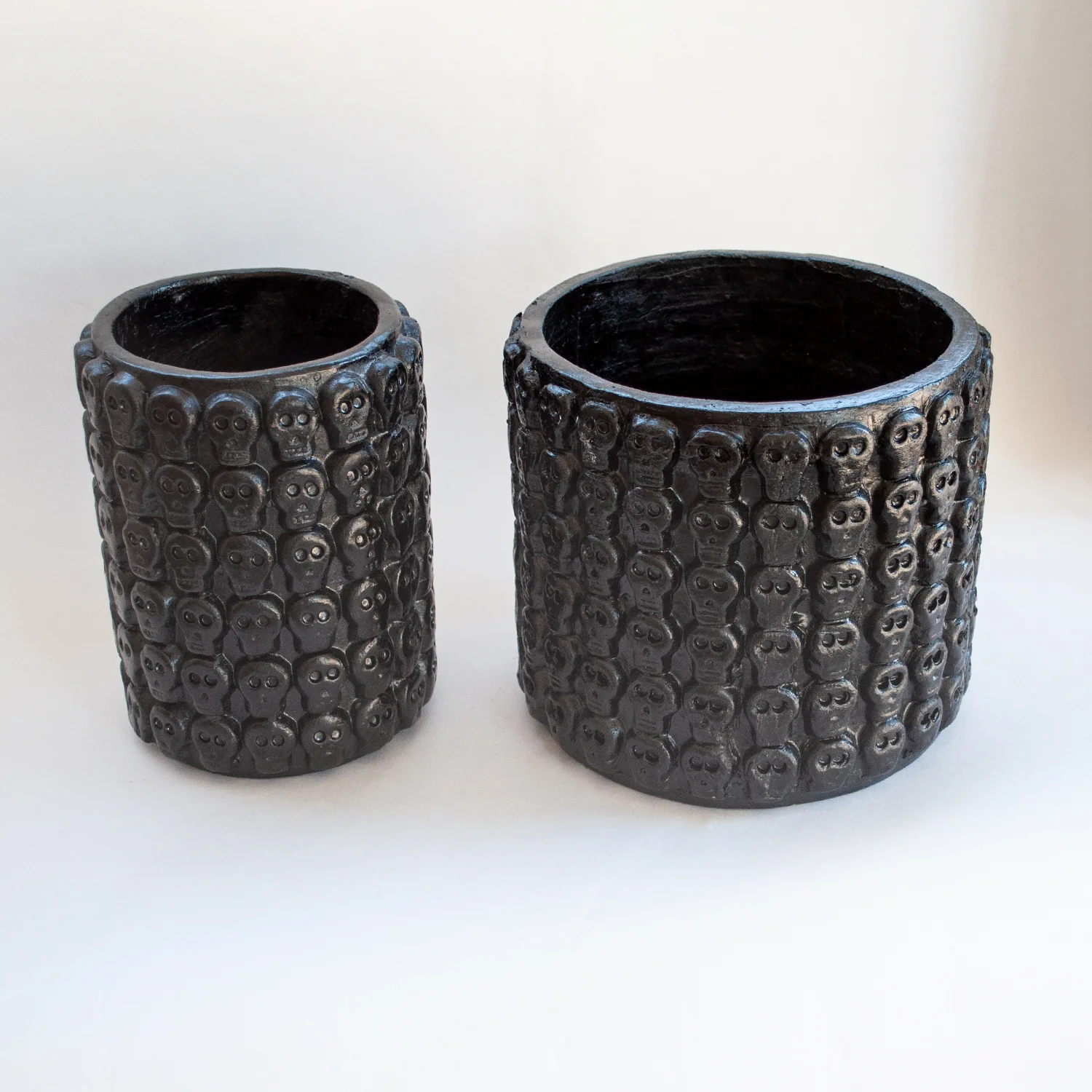 Pantli Skulls Medium Planter - Image 5