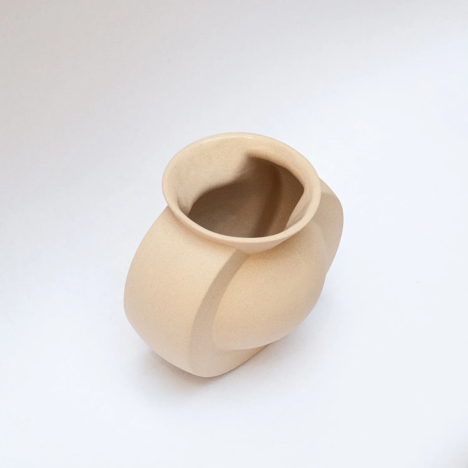 Rhea Vase - Image 4