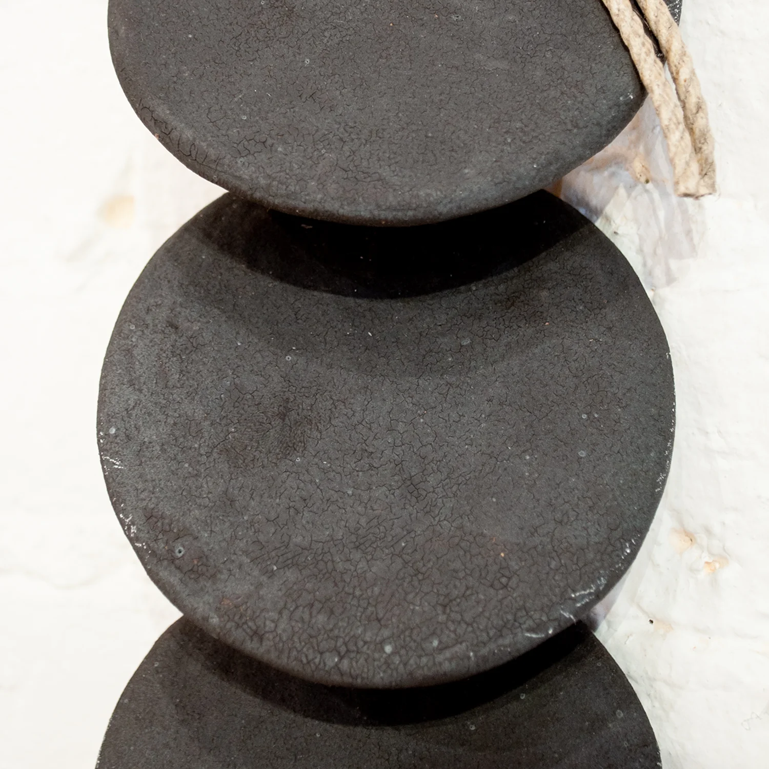 Single Black Disc Strand - Image 2