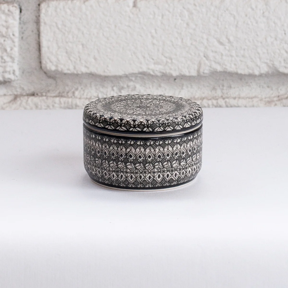 Small Flat Lidded Jar - Image 3