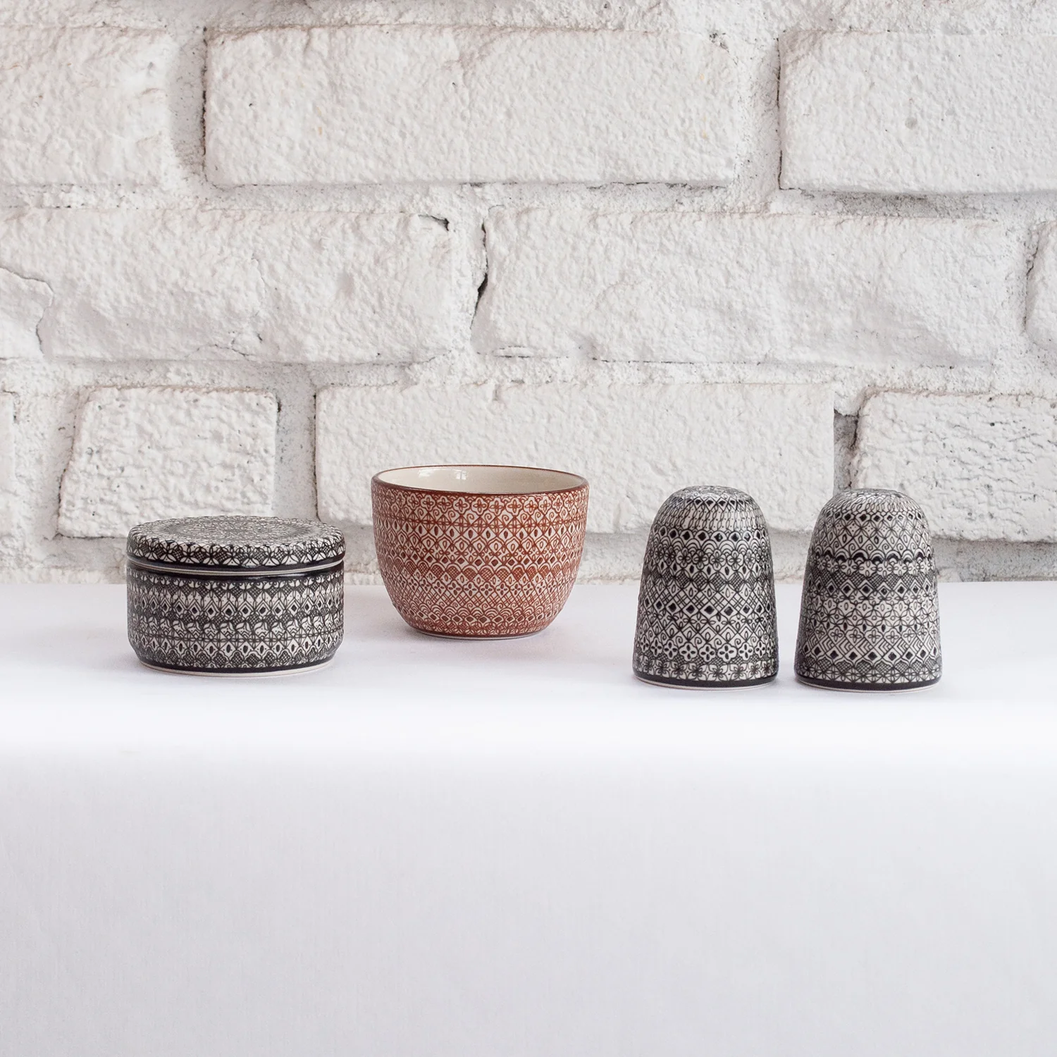 Small Flat Lidded Jar - Image 4