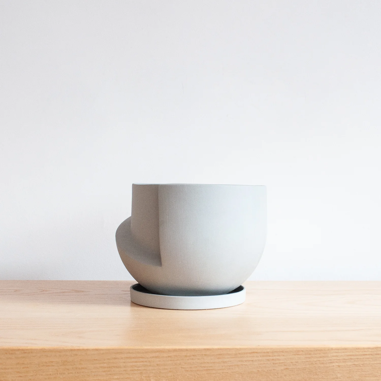 Small Vayu Planter & Tray - Image 5