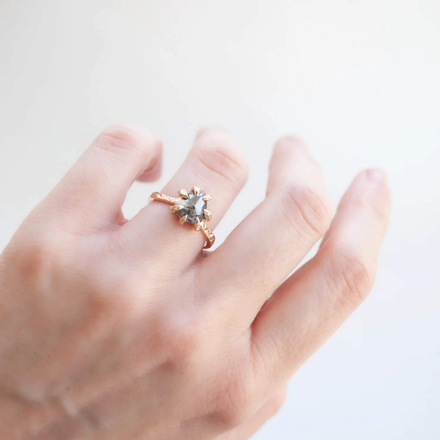 Smoky Pear Stingray Claw Solitaire - Image 2