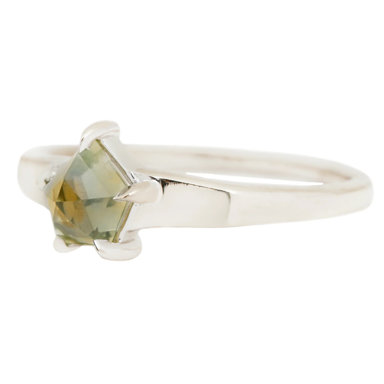 Spring Breeze Sapphire Ring - Image 3