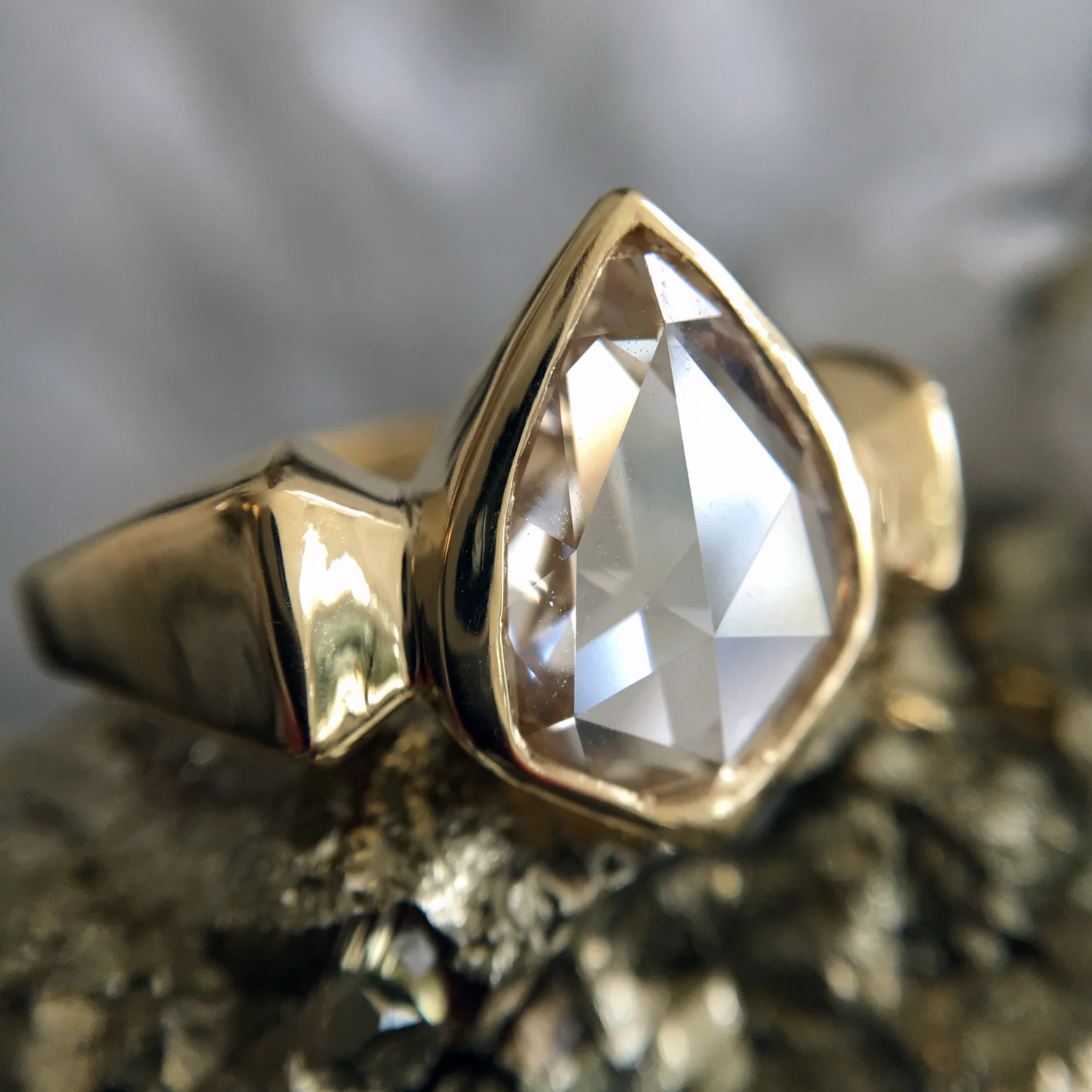 Sweet Love Lighthouse Ring - Image 7