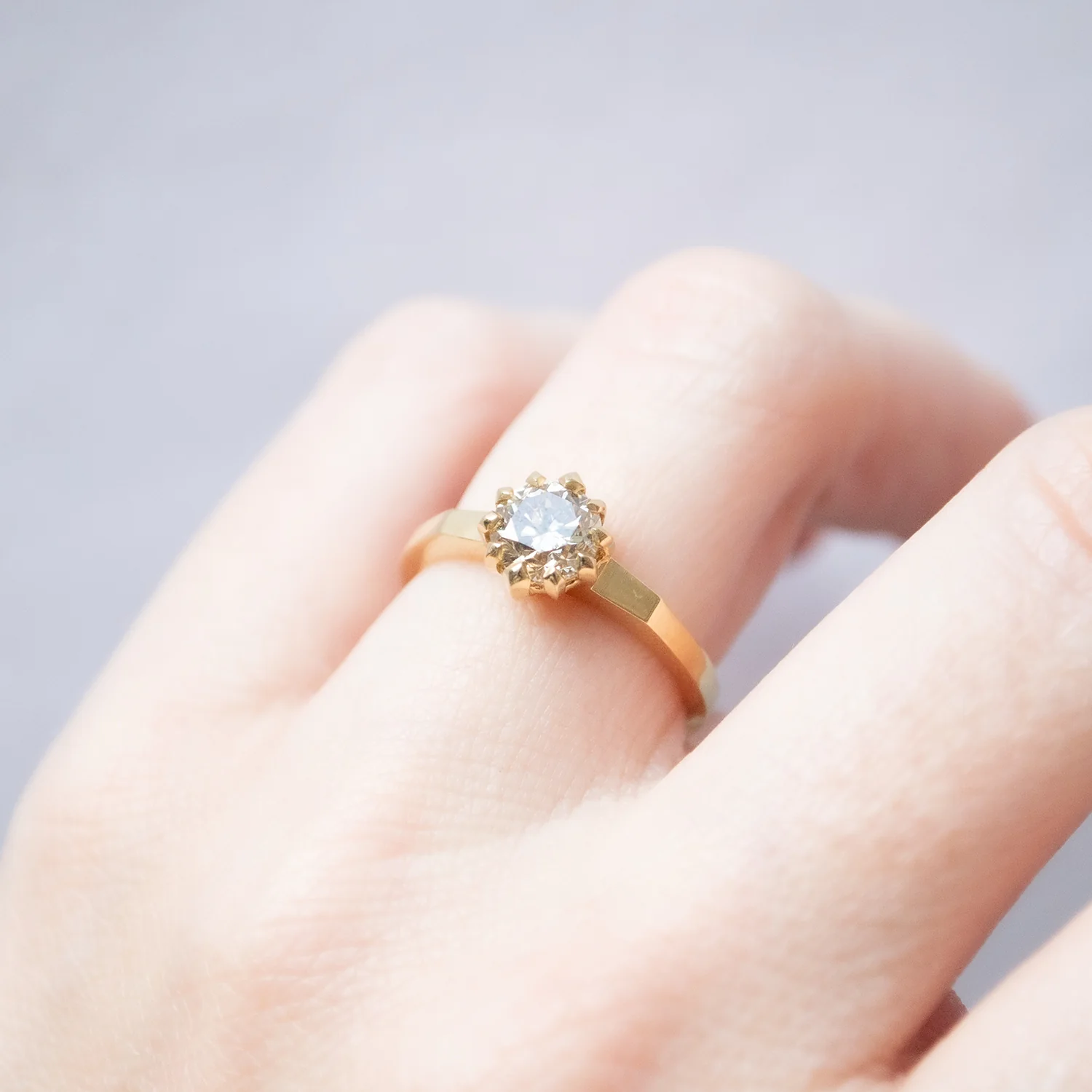 Champagne Diamond Soirée Ring - Image 2