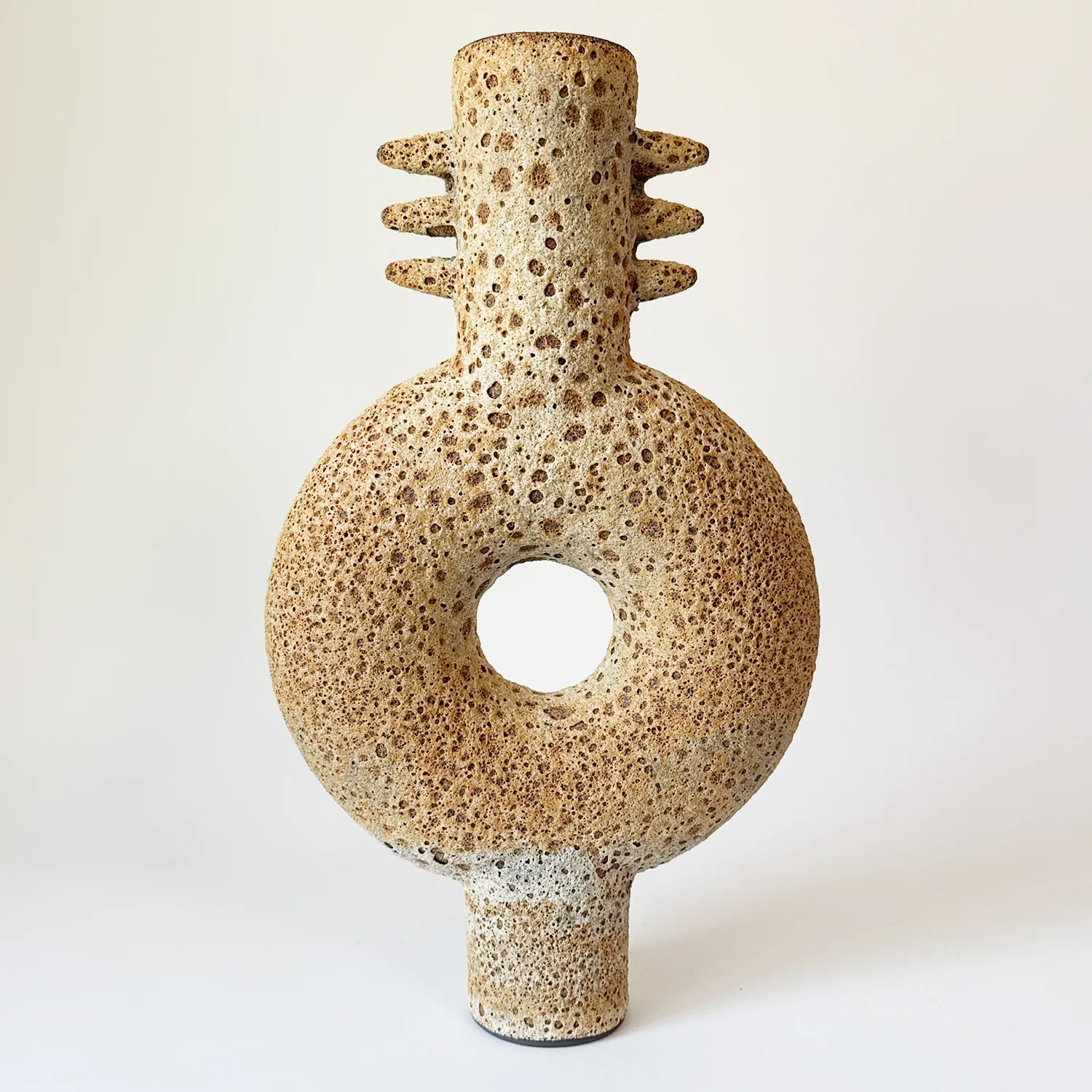 Theia Vessel with Spikes - Image 2