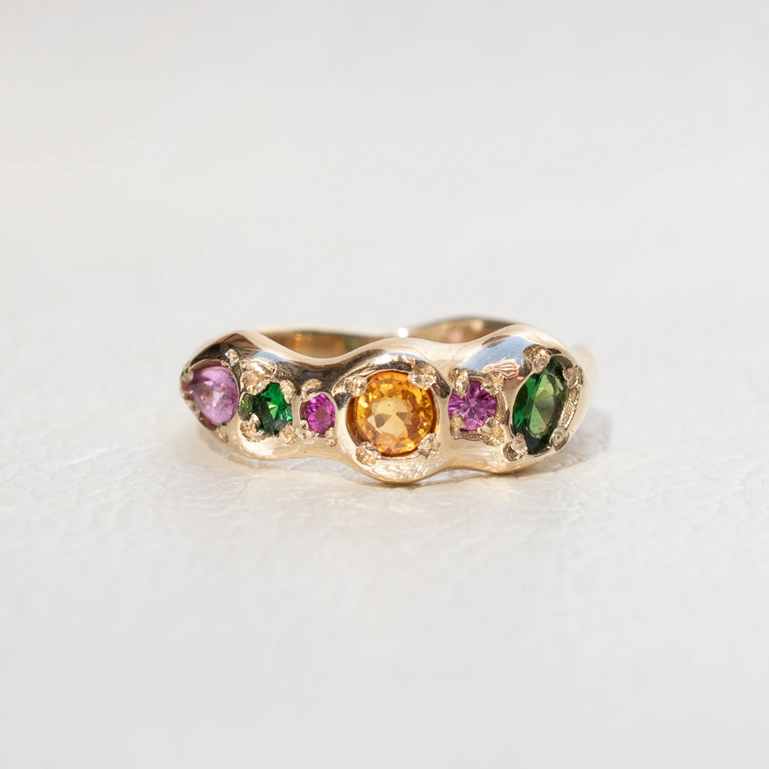 Tropical Pointer Ring