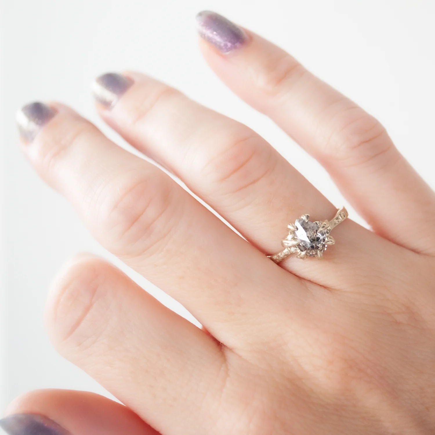 Viridian Stingray Claw Ring - Image 2