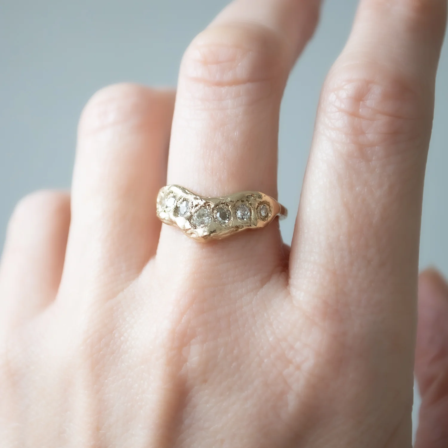 X Old Cut Diamond V Shape Scatter Ring - Image 2